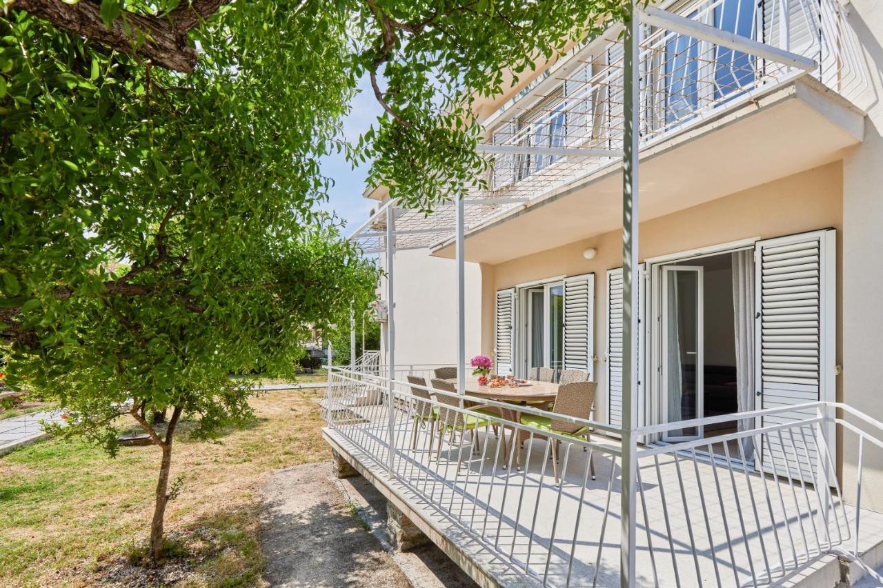 Villa Waikiki Beach House Tivat Exterior foto